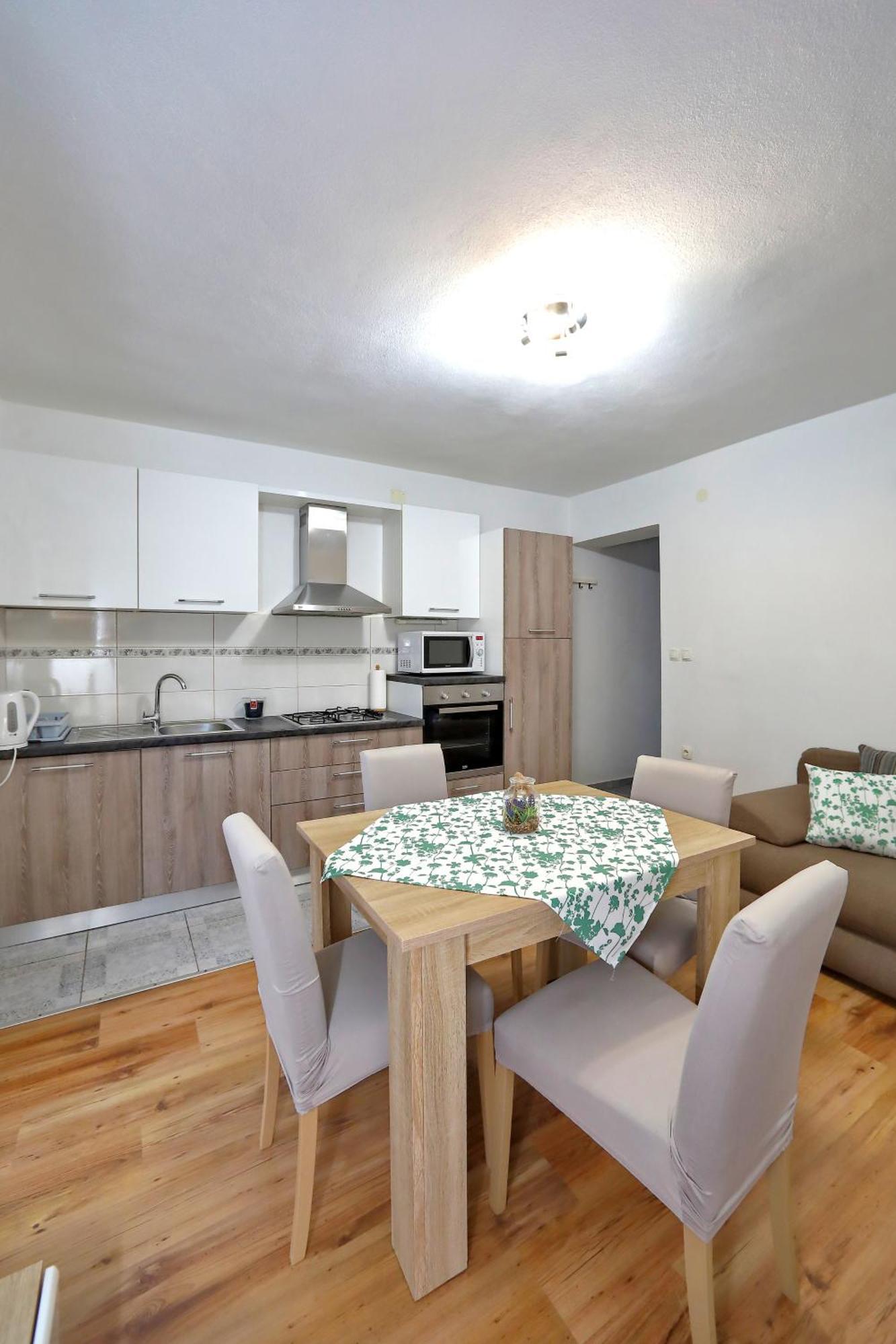 Doris Apartment