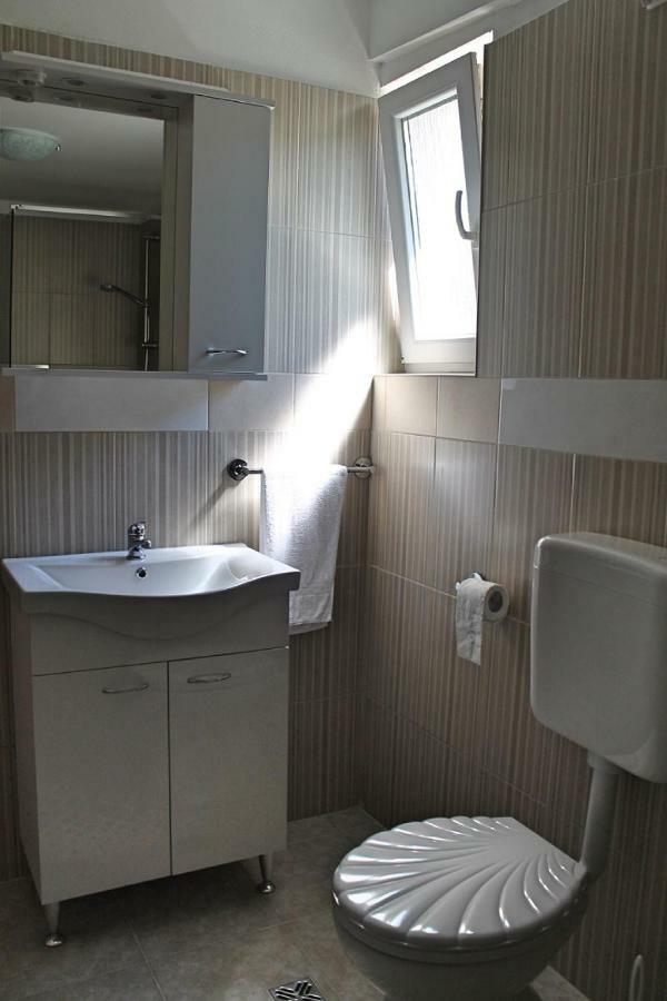 Doris Apartment Bibinje